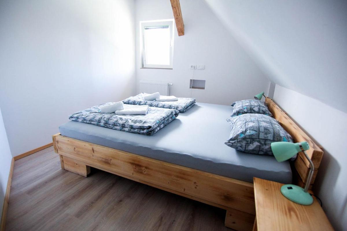 Apartmaji Pri Kozmavo - Little House Бохинь Экстерьер фото